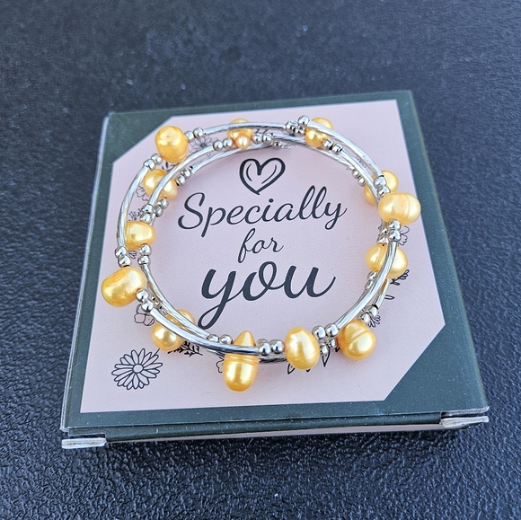 Women's Silver Tone Yellow Mother of Pearl Style Beaded Whimsical Wrap Bracelet - Picture 6 of 10